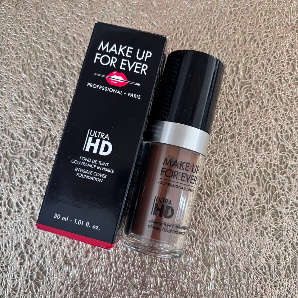 BNIB- Makeup Forever Foundation Ultra HD - Y522